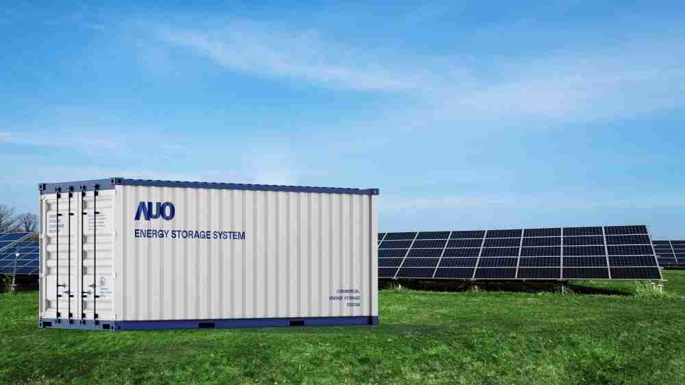 28国际透过AI数据管理，，，，提供不同类型用户进行储能与能源管理，，，，达到再生能源管控调度成效